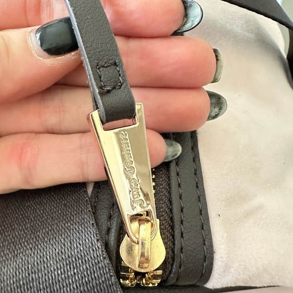 Juicy Couture Pink Velvet Duffel Bag. Brand new with tags!!! - Picture 9 of 10